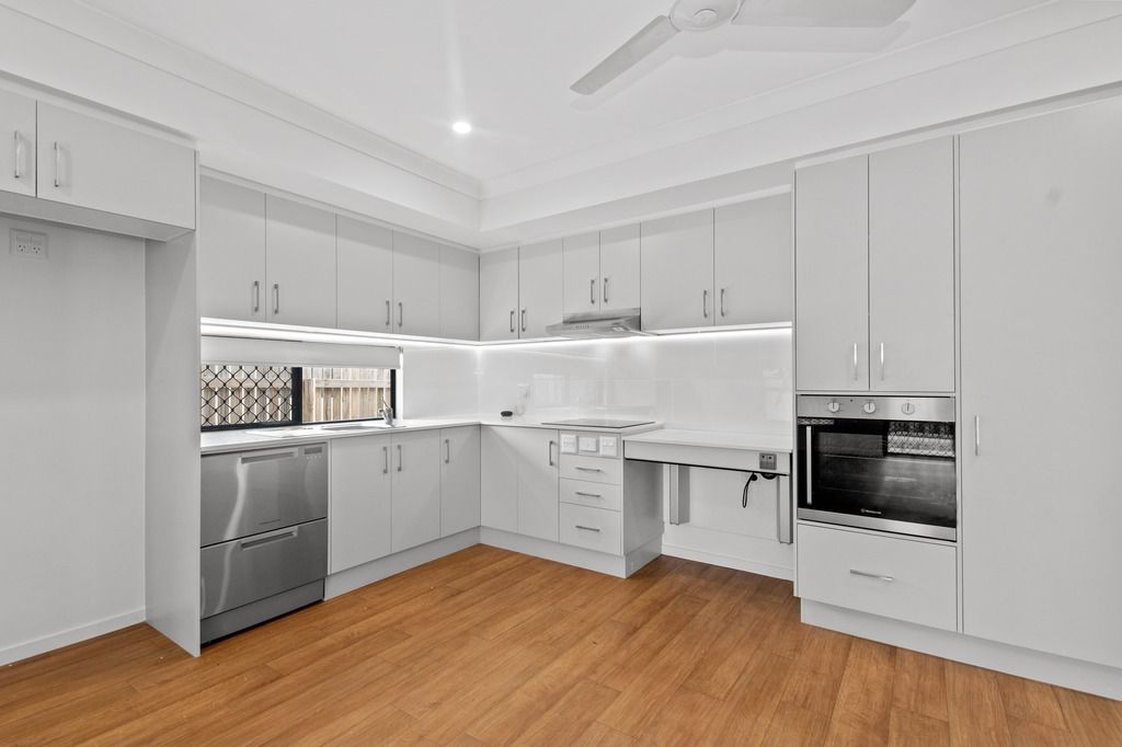 Loretta St 10   Kitchen