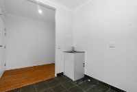 Loretta St 10   Laundry