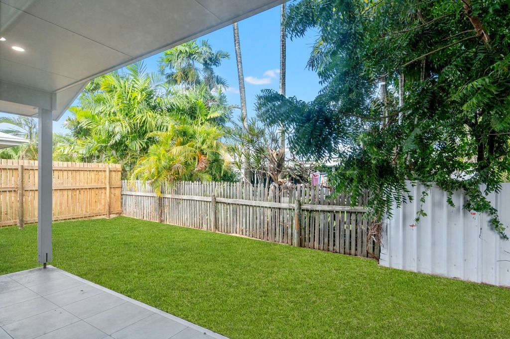 Loretta St 10   Patio