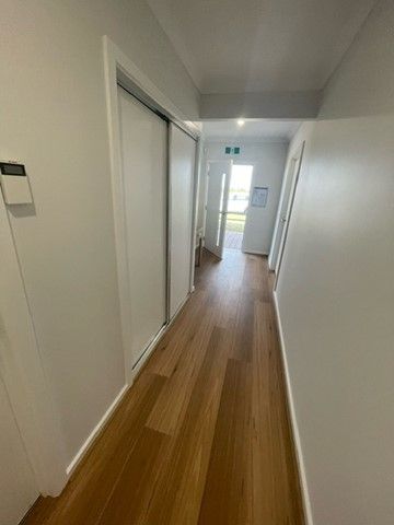 Flint   Werribee HPS - Entry