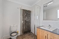 009 Open2view_ID912122-23_Latsky_Dr___Cotswold_Hills