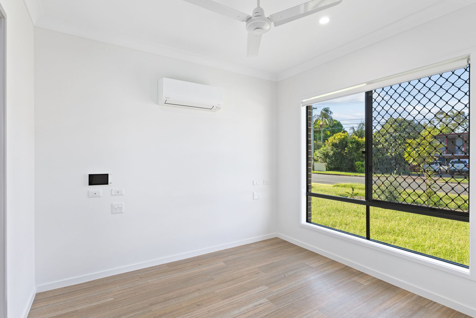 001 Open2view_ID787666-31_Princess_Street