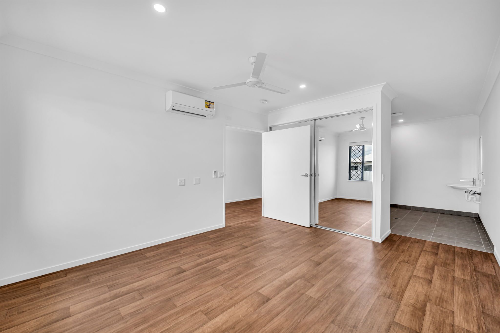 10   Stone Way 1 - Bed 1 -2