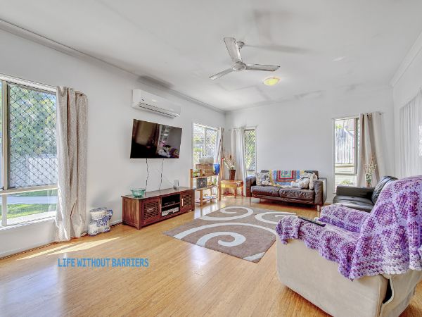 QLDBNE D Lounge w logo