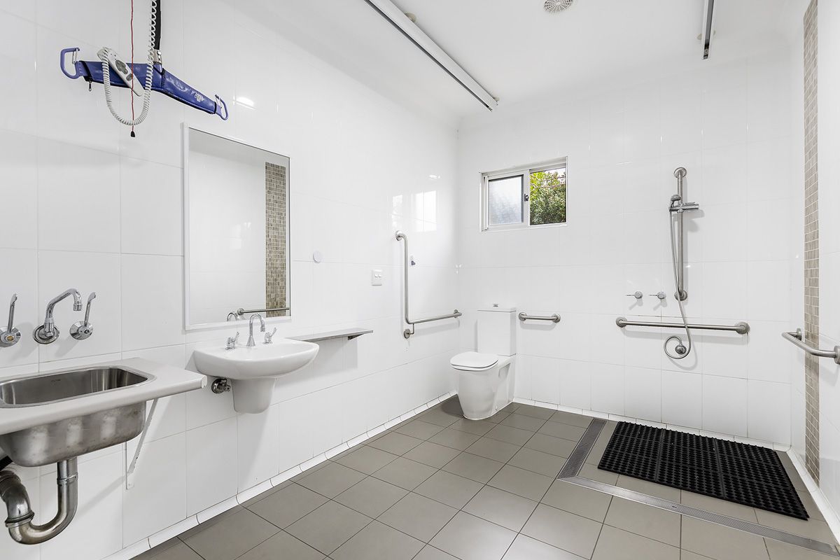 bathroom Web1200x800