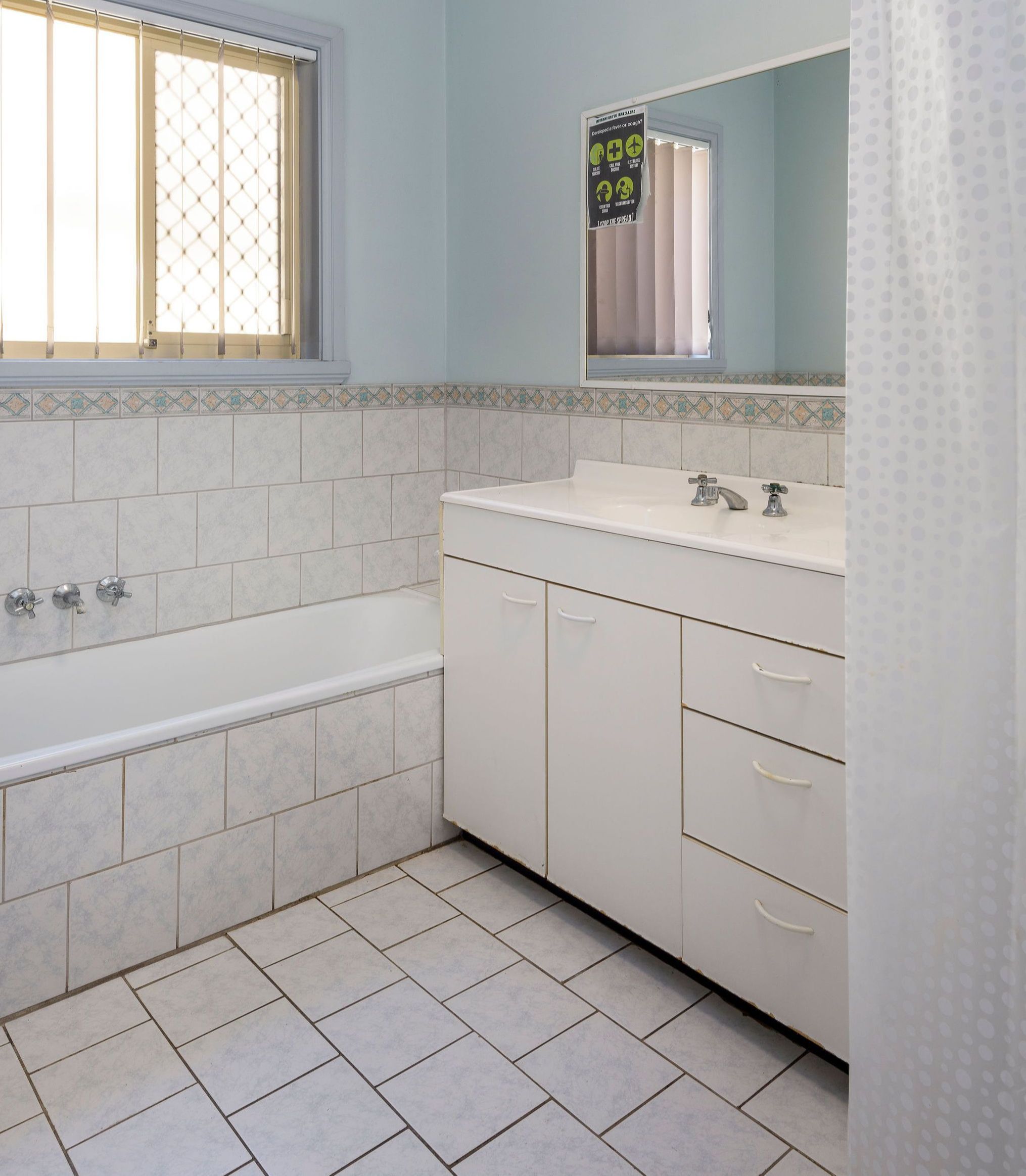 SIL014 LR-mcneil-MAYFIELD-bath3