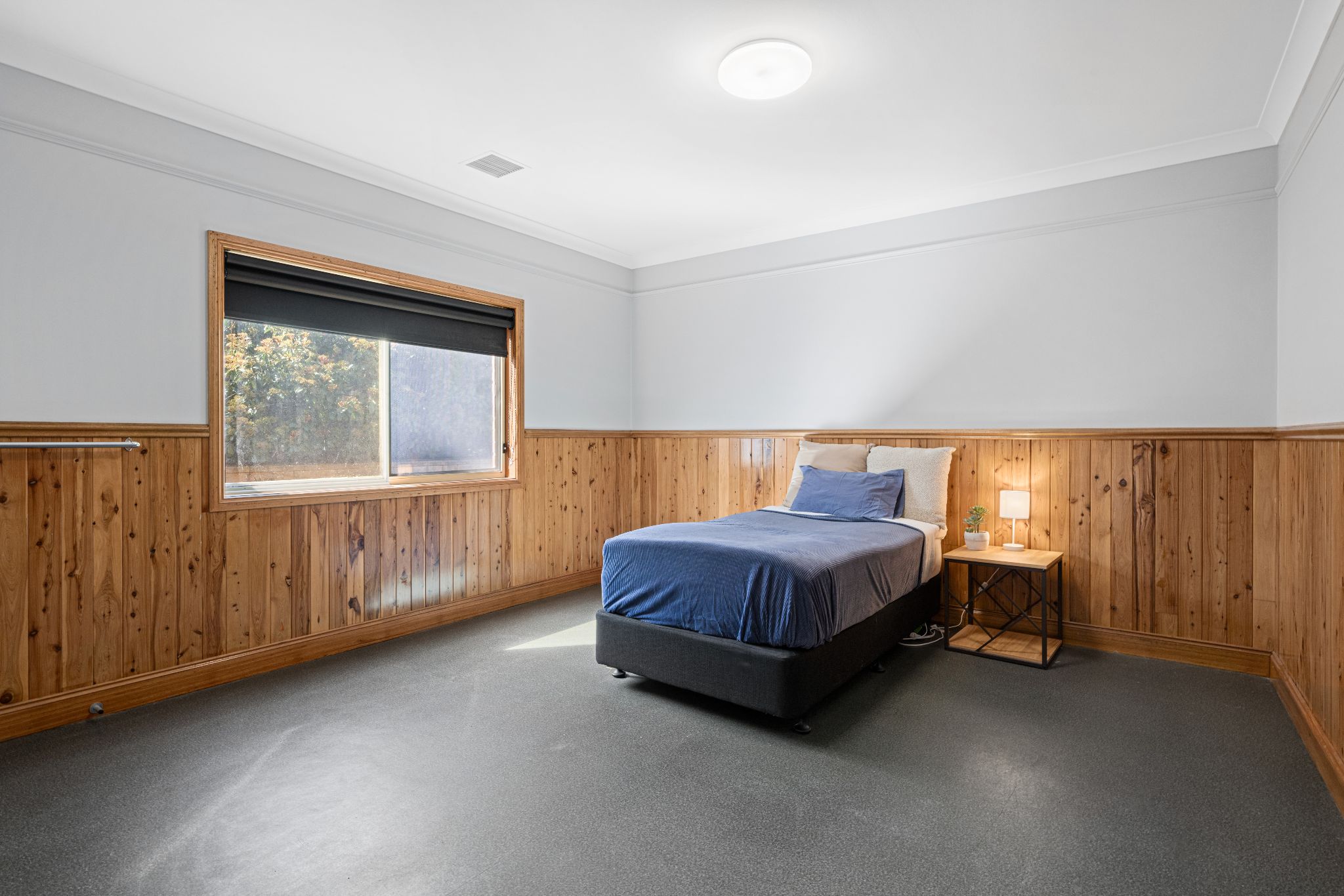 15 St Johns Rd Thurgoona 8