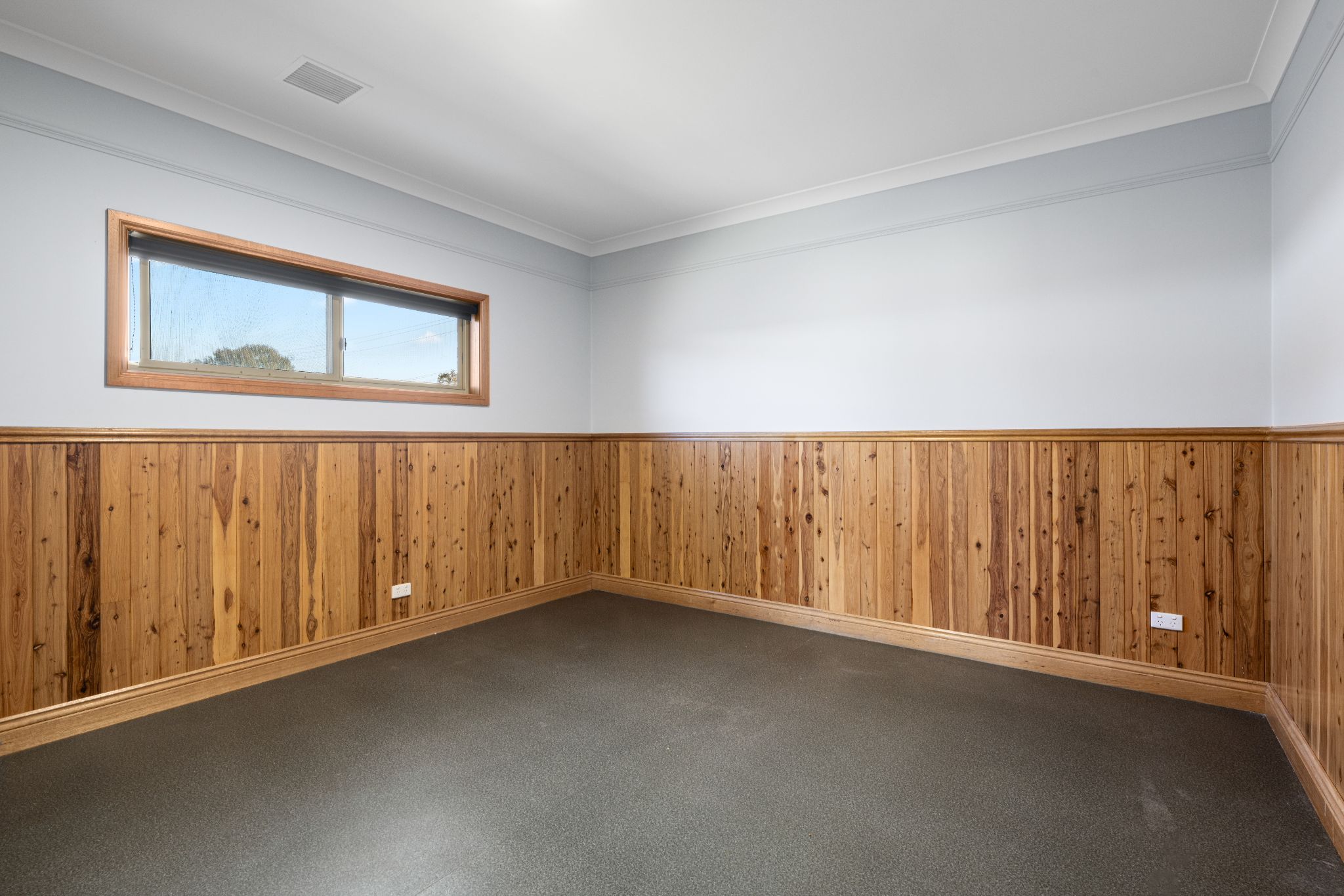 15 St Johns Rd Thurgoona 31