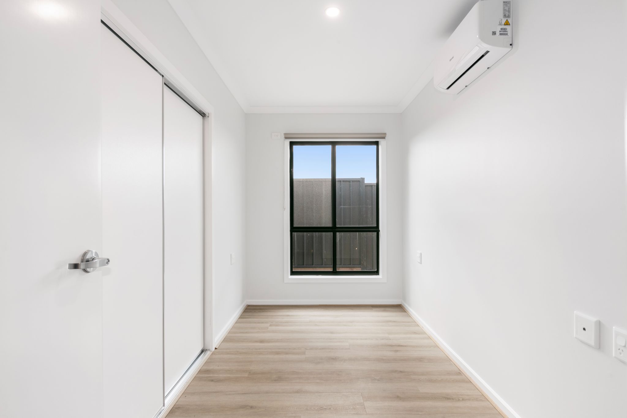 Grandvista Blvd Werribee  15)