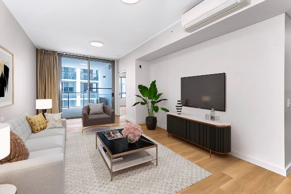 Staged Living   17 pattie