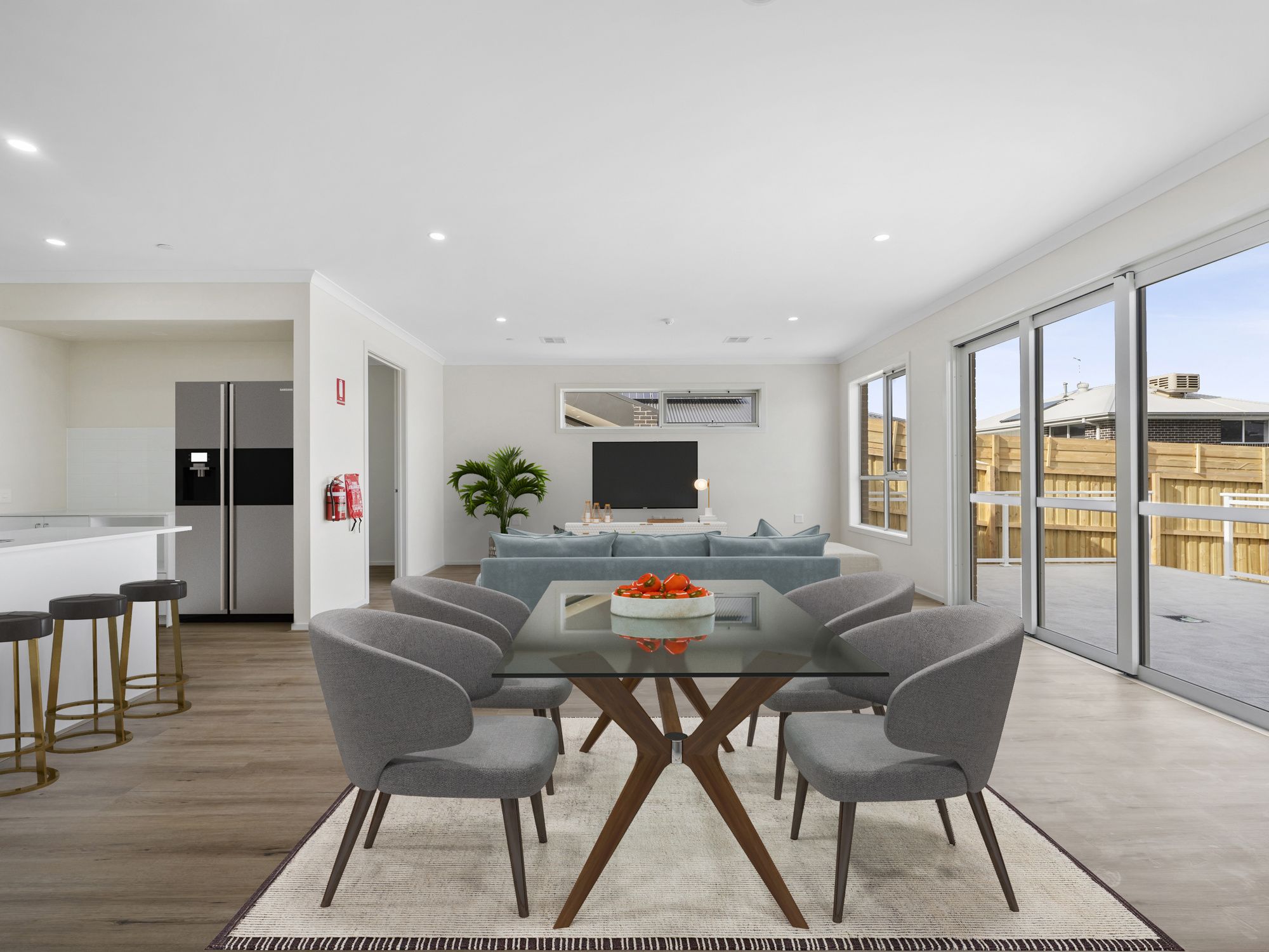 002 Open2view_ID884256-25_Nightmarch_Street