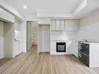 010 Open2view_ID884256-25_Nightmarch_Street