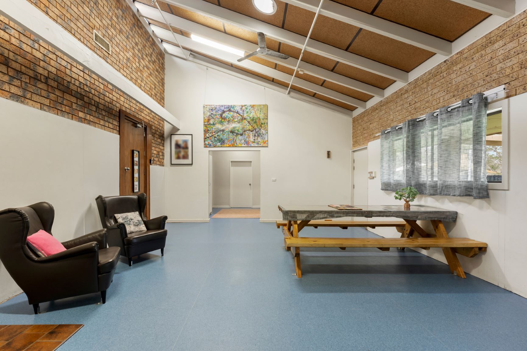 Castlereagh lounge and dinning area