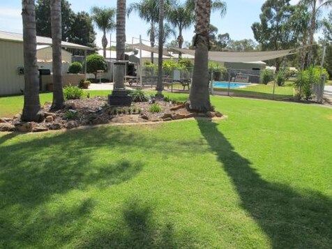 outdoor area Inala Lodge