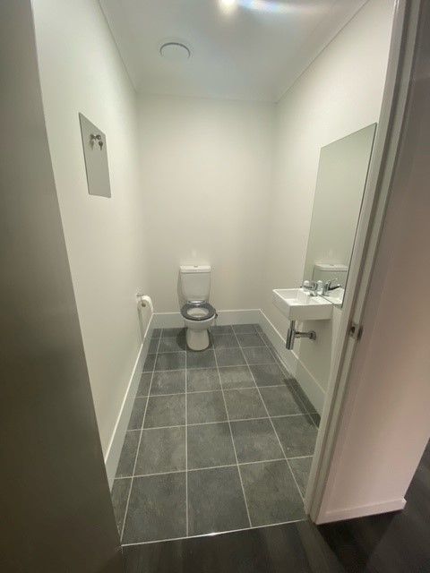 Beaming Rd   Powder Room