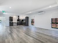 006 Open2view_ID850861-1_Dresden_Street