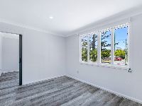 011 Open2view_ID850861-1_Dresden_Street