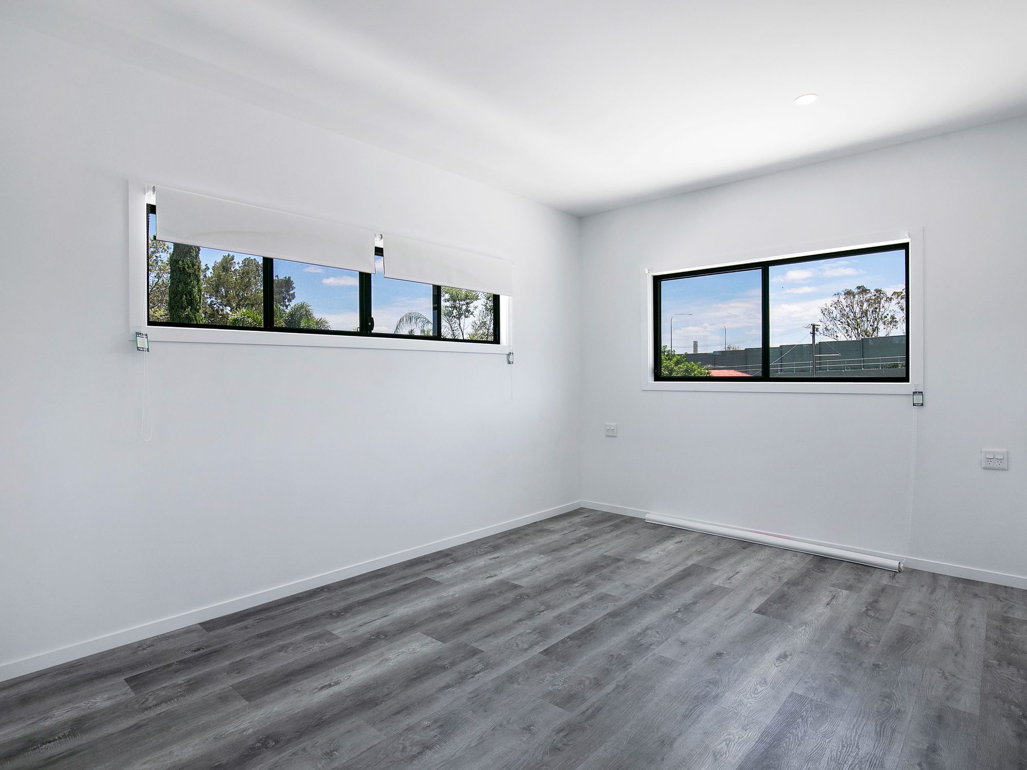 013 Open2view_ID850861-1_Dresden_Street