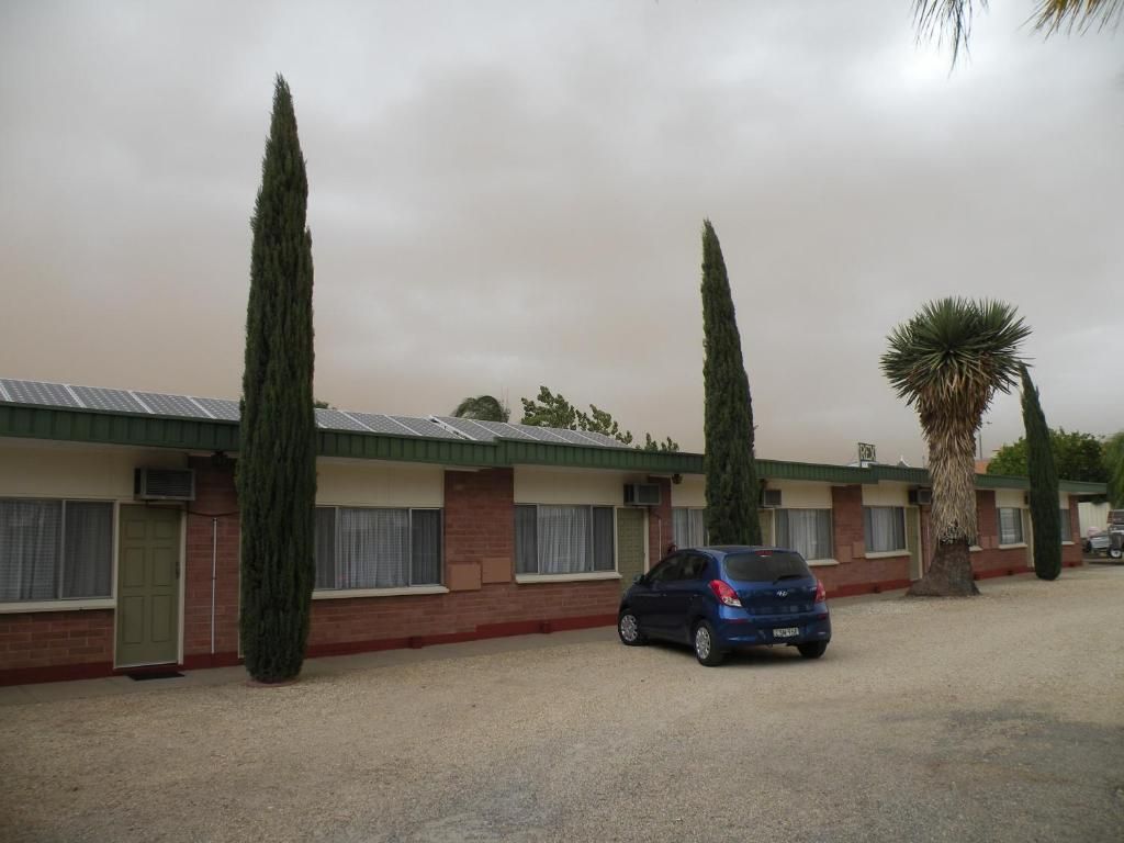 parking corowa motor inn