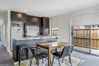 2 37 Menin Dr-kitchen_dining