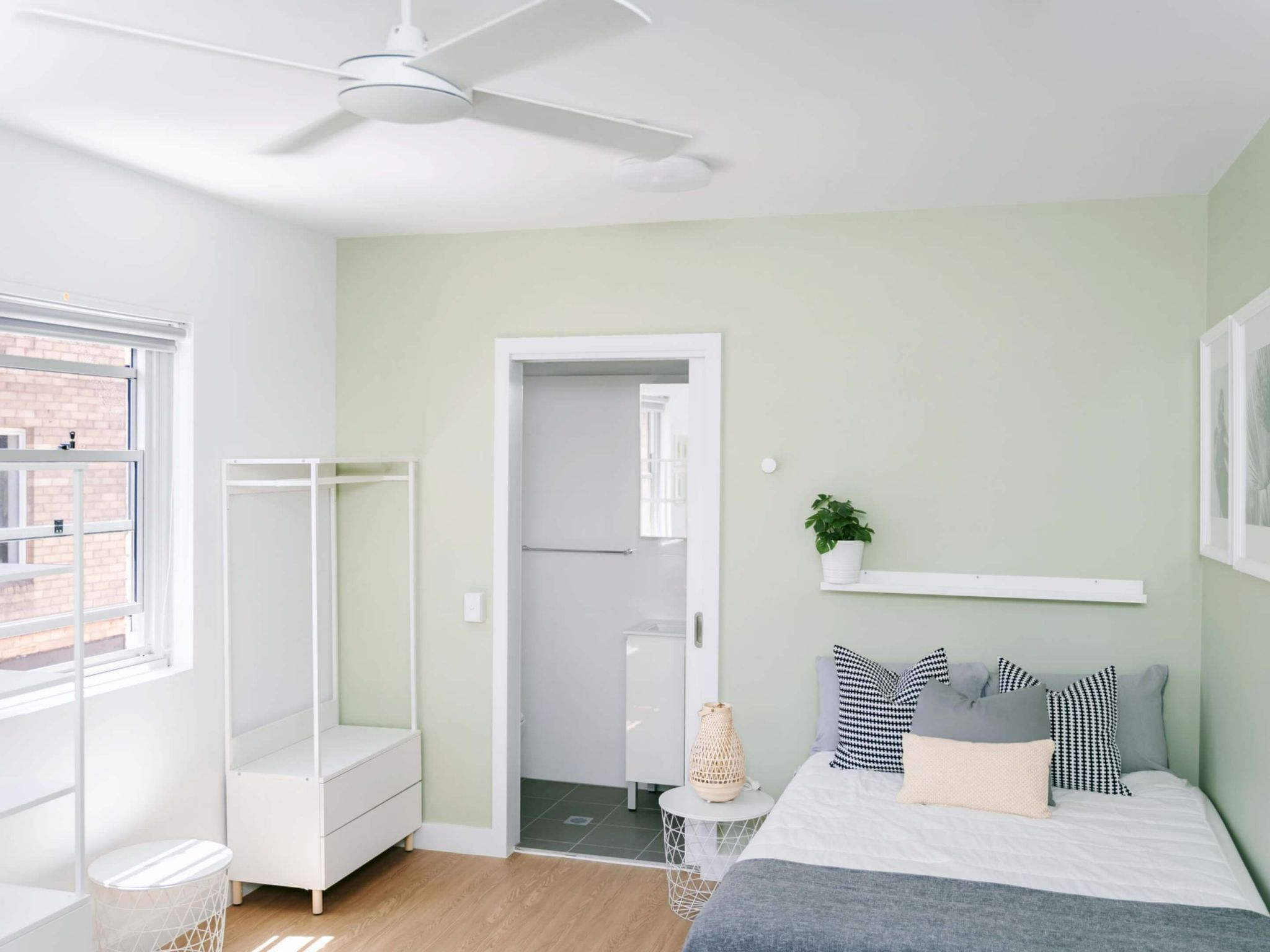 635f10b141528a0fedecebe9 Bell – 1