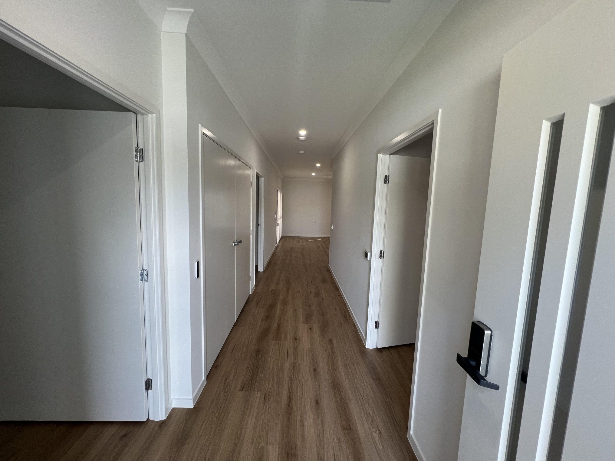 Entry 2  2032x1524) - 2A Brisbane St