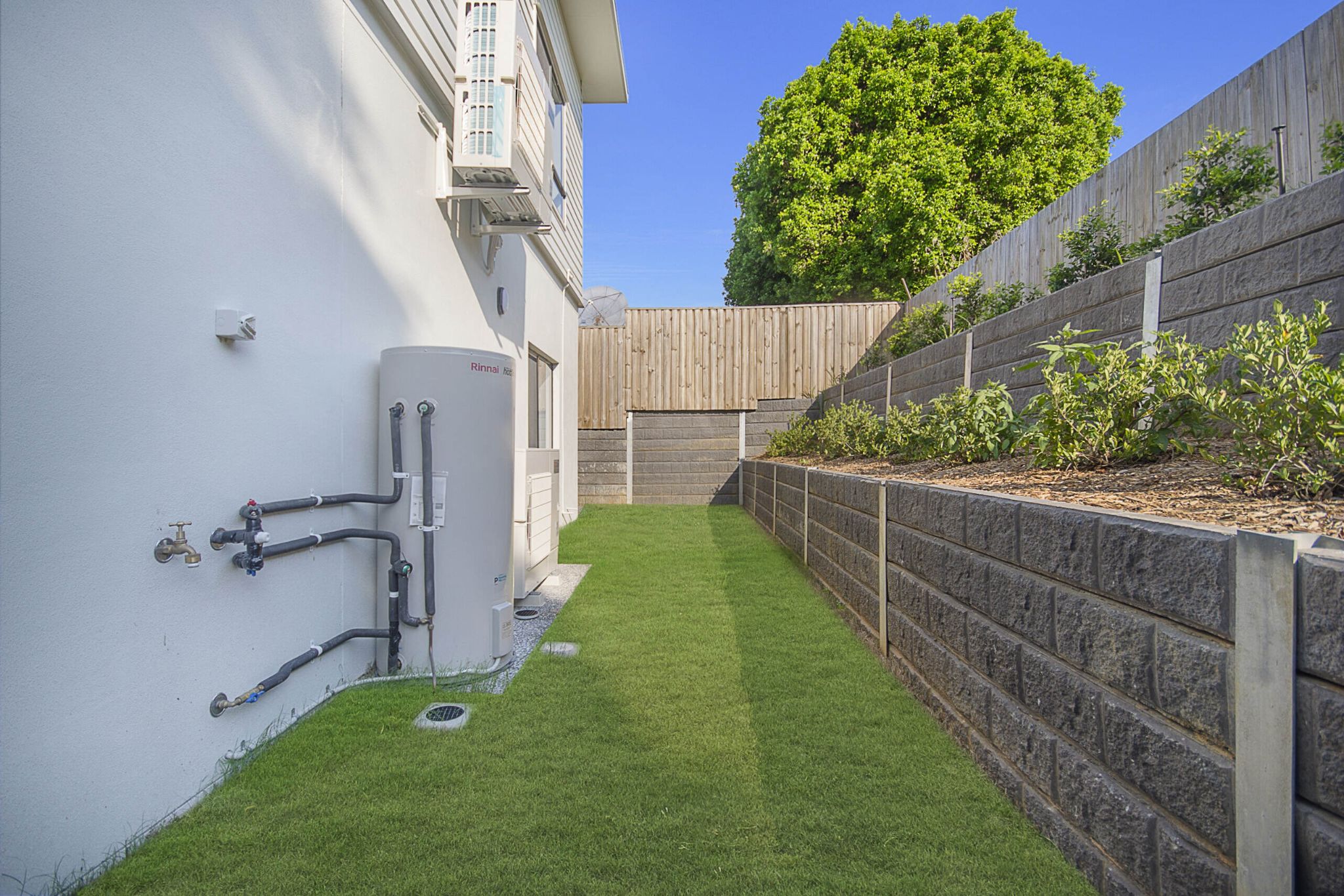 External   34 Boxgrove Ave, Wynnum 4