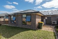 2 37 Menin Dr-Exterior back