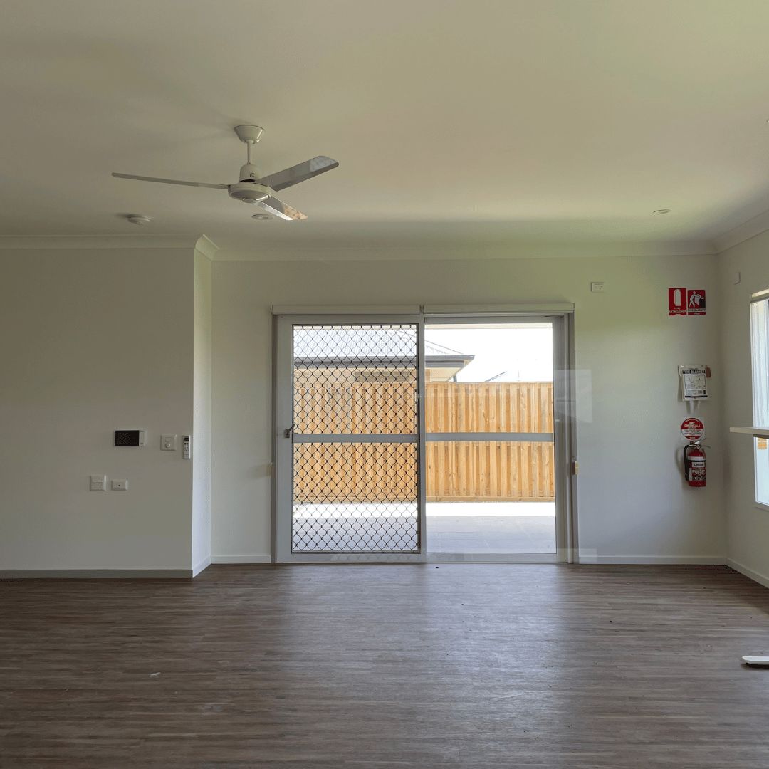 Bognuda St  Bundamba - Lounge2